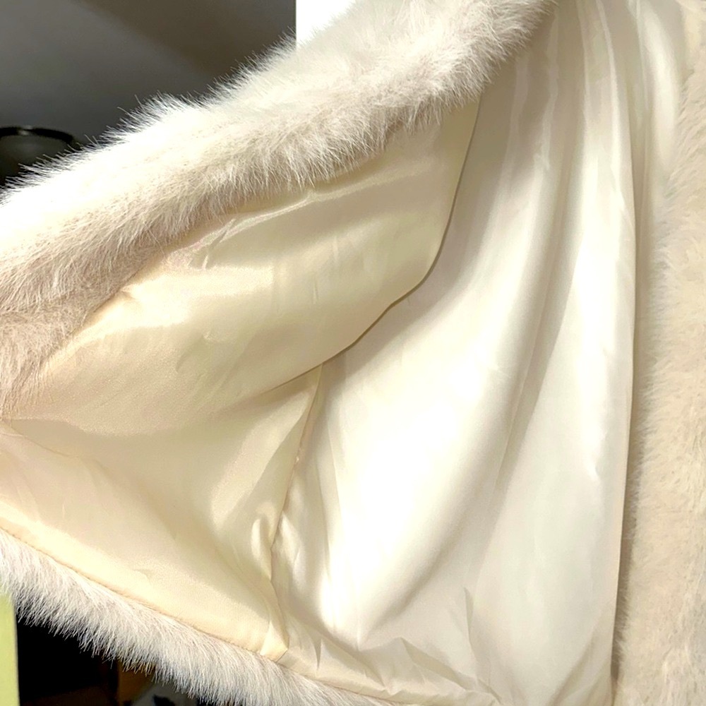 Cream Faux Fur Teddy Jacket with Luxurious Texture Size XL - Picture 5 of 9